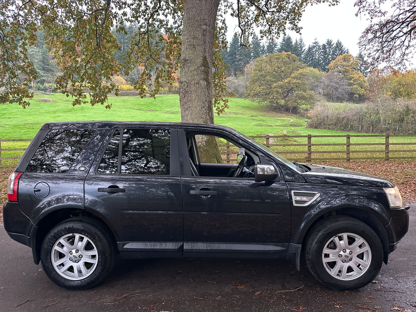 Land Rover Freelander 2 2.2 TD4 XS SUV 5dr Diesel Manual 4WD Euro 5 (s/s) (150 ps) 5dr Manual 2011