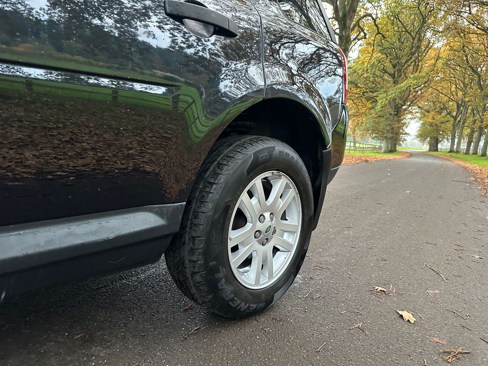 Land Rover Freelander 2 2.2 TD4 XS SUV 5dr Diesel Manual 4WD Euro 5 (s/s) (150 ps) 5dr Manual 2011