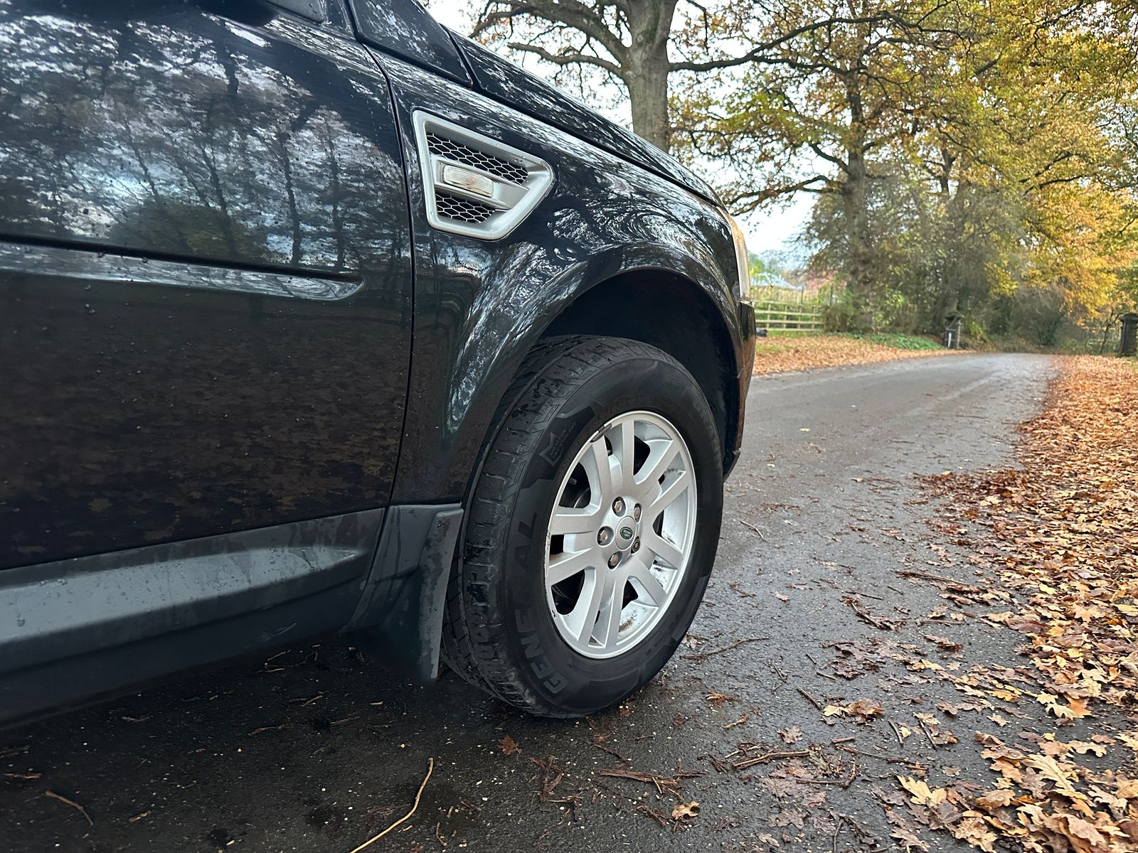 Land Rover Freelander 2 2.2 TD4 XS SUV 5dr Diesel Manual 4WD Euro 5 (s/s) (150 ps) 5dr Manual 2011