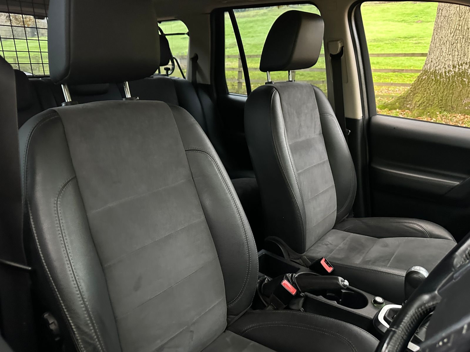 Land Rover Freelander 2 2.2 TD4 XS SUV 5dr Diesel Manual 4WD Euro 5 (s/s) (150 ps) 5dr Manual 2011