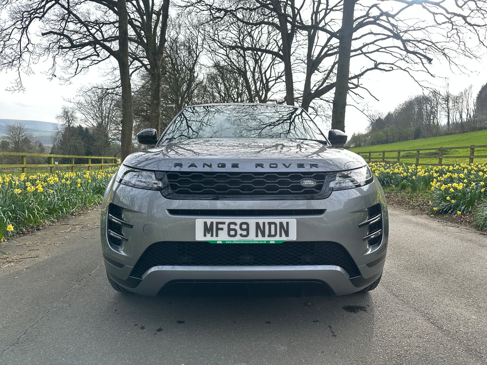 Land Rover Range Rover Evoque 2.0 D180 R-Dynamic SE SUV 5dr Diesel Auto 4WD Euro 6 (s/s) (180 ps) 5dr Automatic 2019