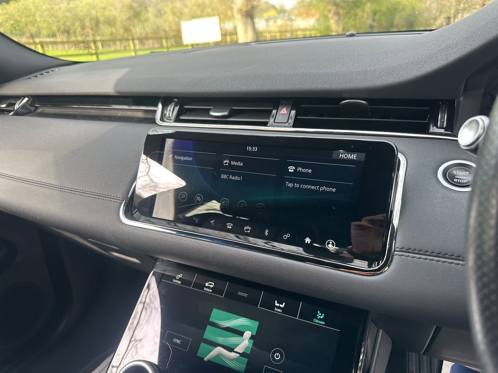 Land Rover Range Rover Evoque 2.0 D180 R-Dynamic SE SUV 5dr Diesel Auto 4WD Euro 6 (s/s) (180 ps) 5dr Automatic 2019