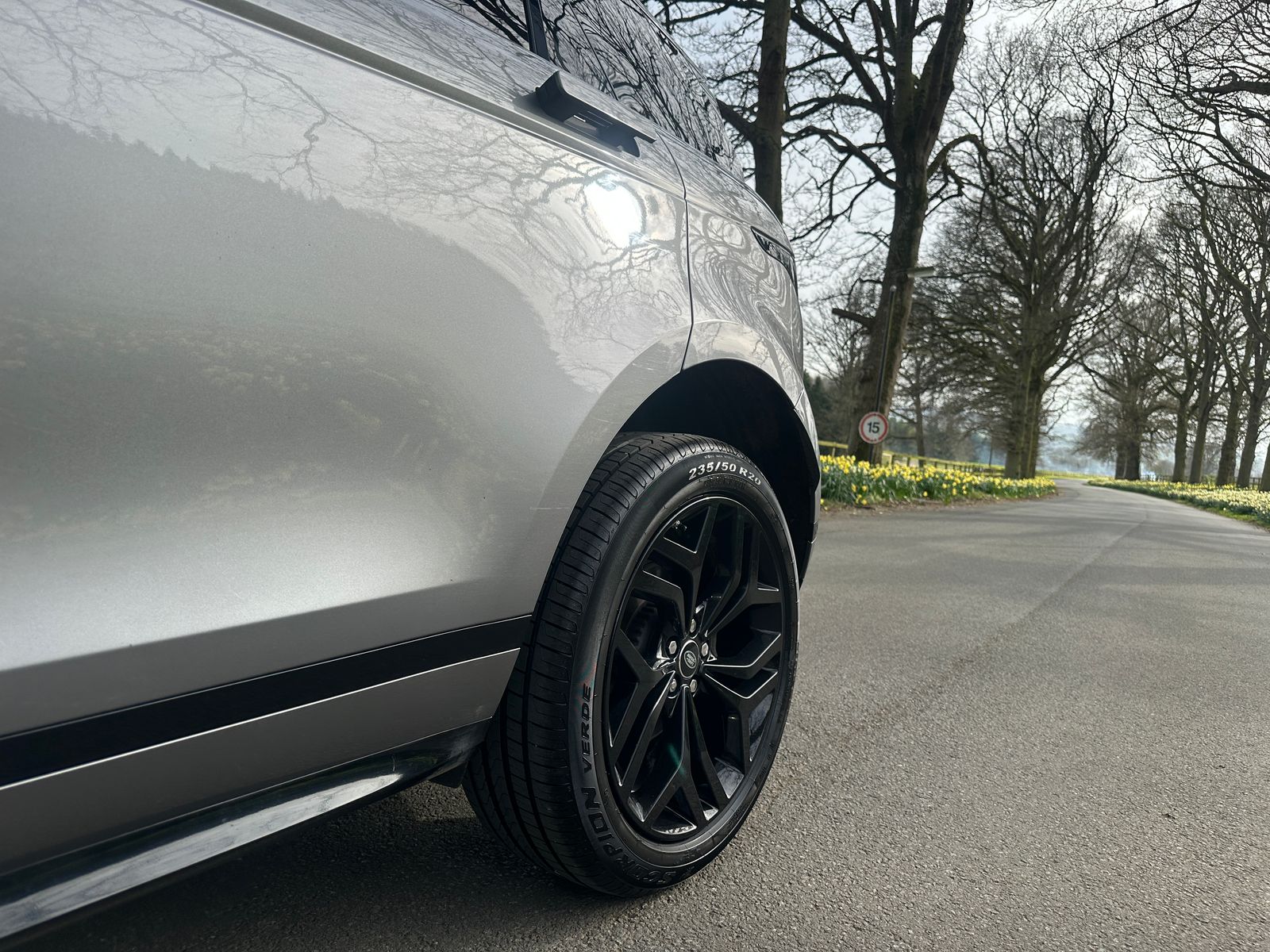 Land Rover Range Rover Evoque 2.0 D180 R-Dynamic SE SUV 5dr Diesel Auto 4WD Euro 6 (s/s) (180 ps) 5dr Automatic 2019