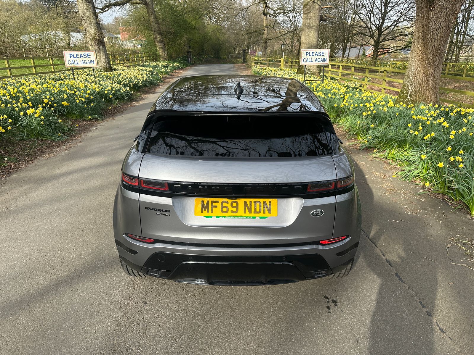 Land Rover Range Rover Evoque 2.0 D180 R-Dynamic SE SUV 5dr Diesel Auto 4WD Euro 6 (s/s) (180 ps) 5dr Automatic 2019