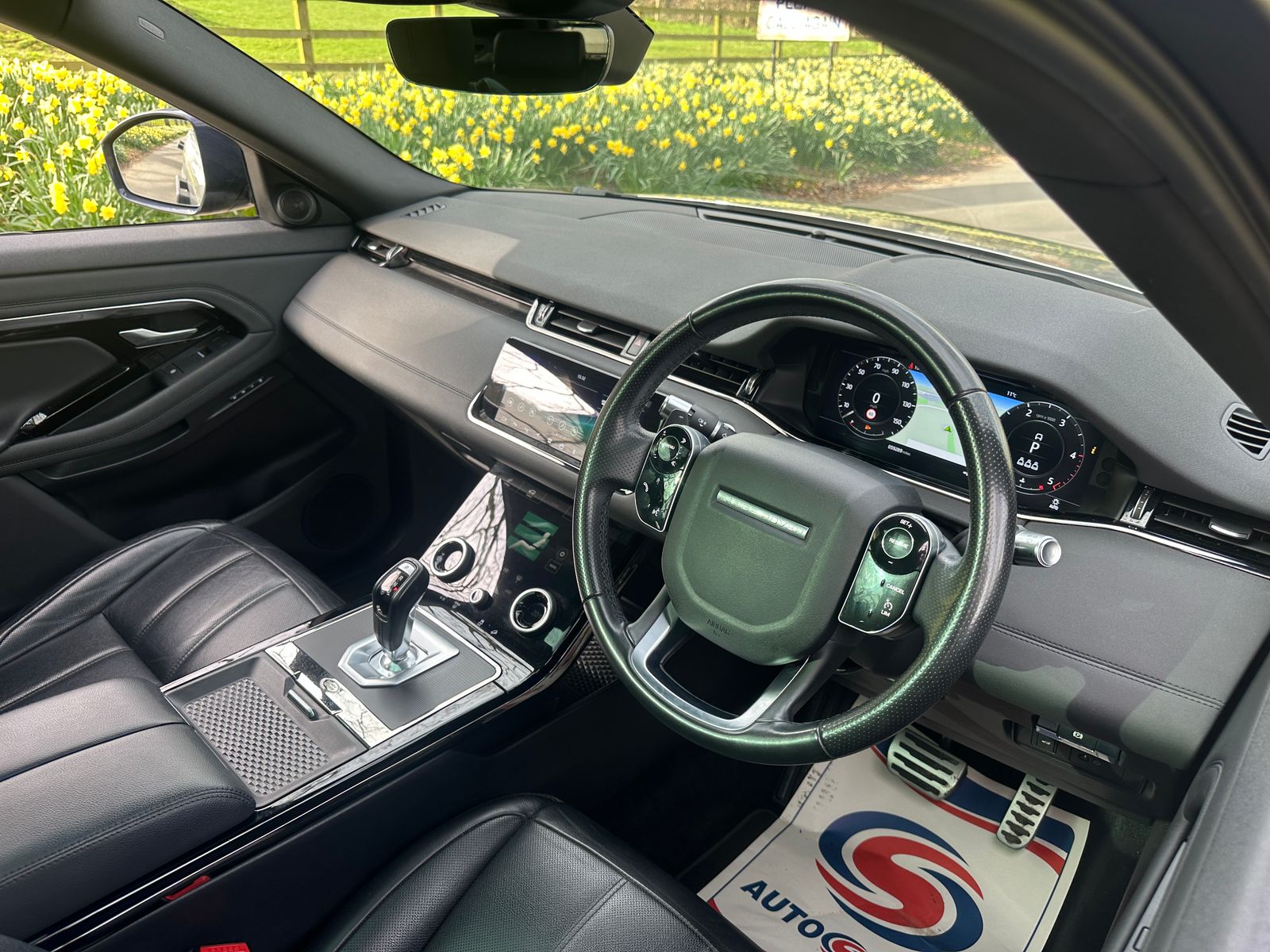 Land Rover Range Rover Evoque 2.0 D180 R-Dynamic SE SUV 5dr Diesel Auto 4WD Euro 6 (s/s) (180 ps) 5dr Automatic 2019