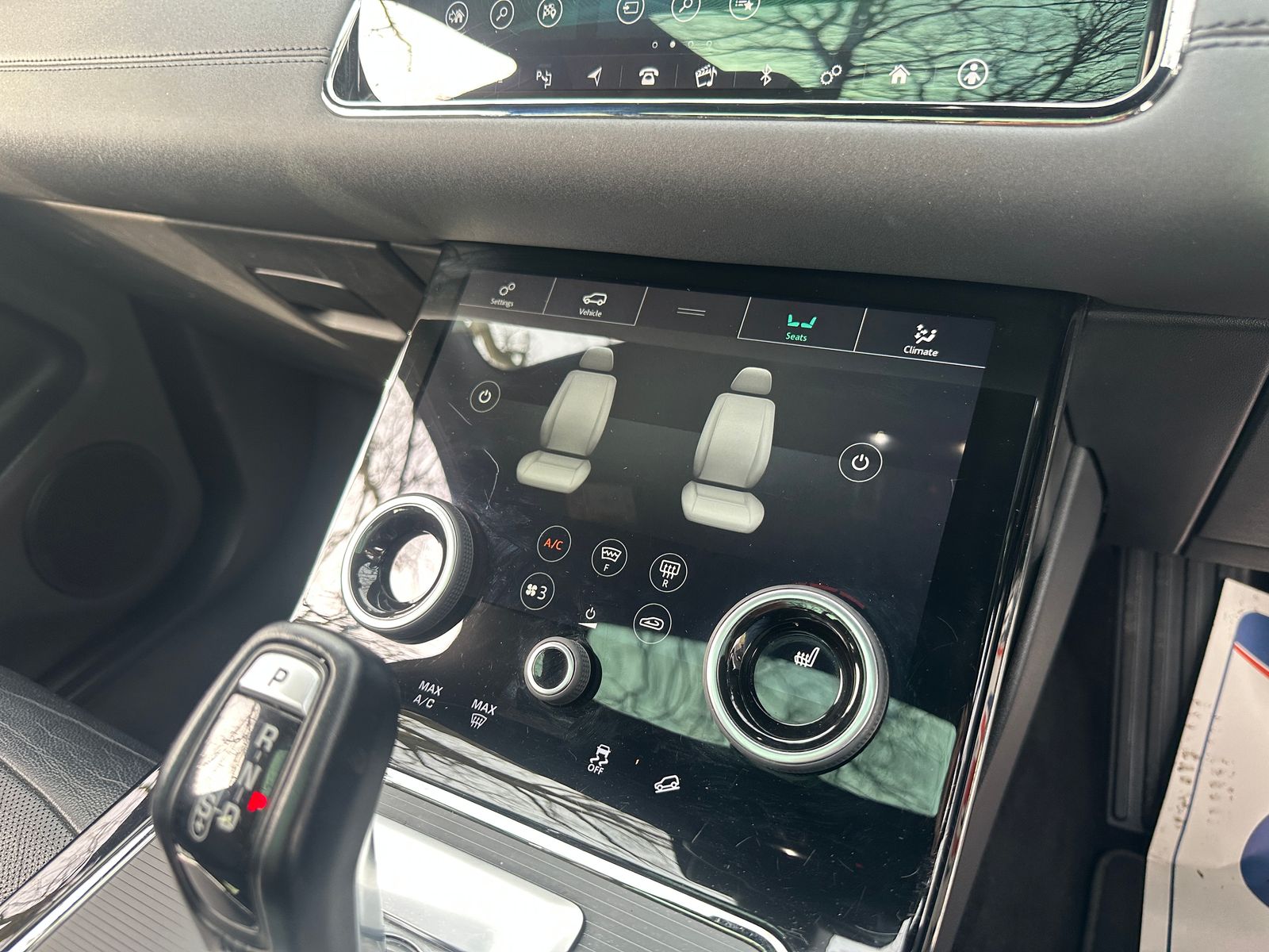 Land Rover Range Rover Evoque 2.0 D180 R-Dynamic SE SUV 5dr Diesel Auto 4WD Euro 6 (s/s) (180 ps) 5dr Automatic 2019