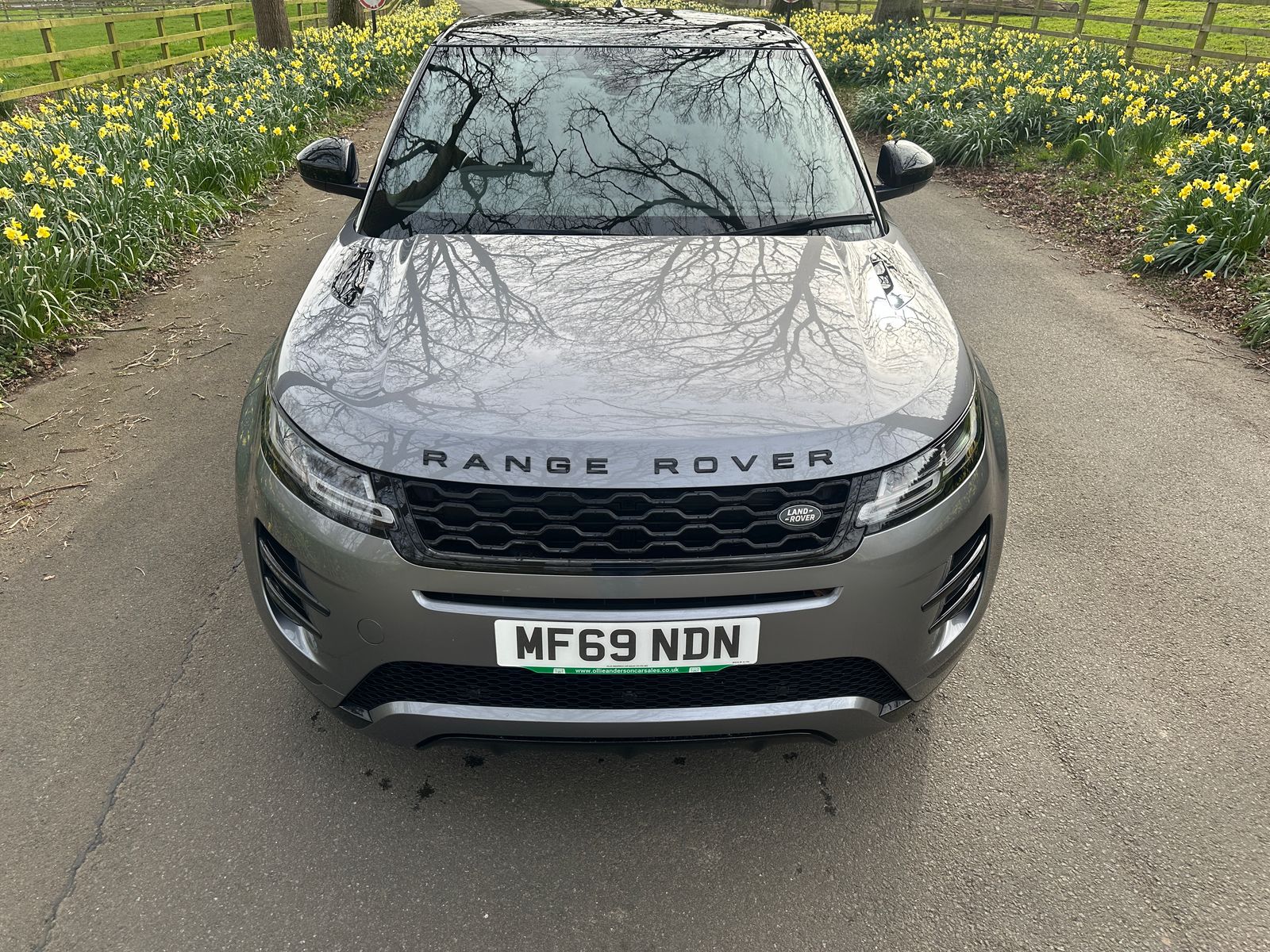 Land Rover Range Rover Evoque 2.0 D180 R-Dynamic SE SUV 5dr Diesel Auto 4WD Euro 6 (s/s) (180 ps) 5dr Automatic 2019