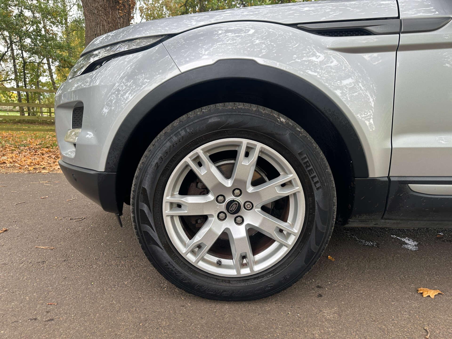 Land Rover Range Rover Evoque 2.2 Range Rover Evoque Pure Tech SD4 Auto 4WD 5dr 5dr Automatic 2013