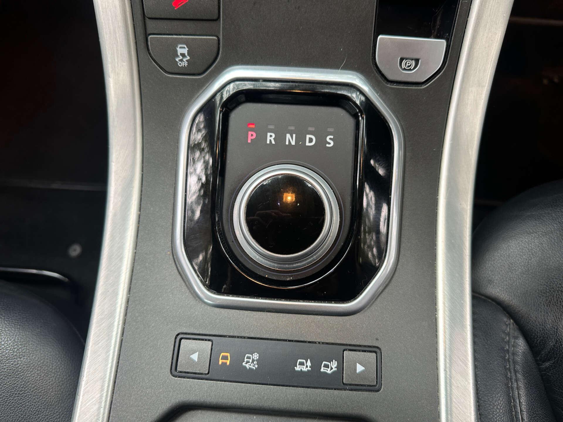 Land Rover Range Rover Evoque 2.2 Range Rover Evoque Pure Tech SD4 Auto 4WD 5dr 5dr Automatic 2013