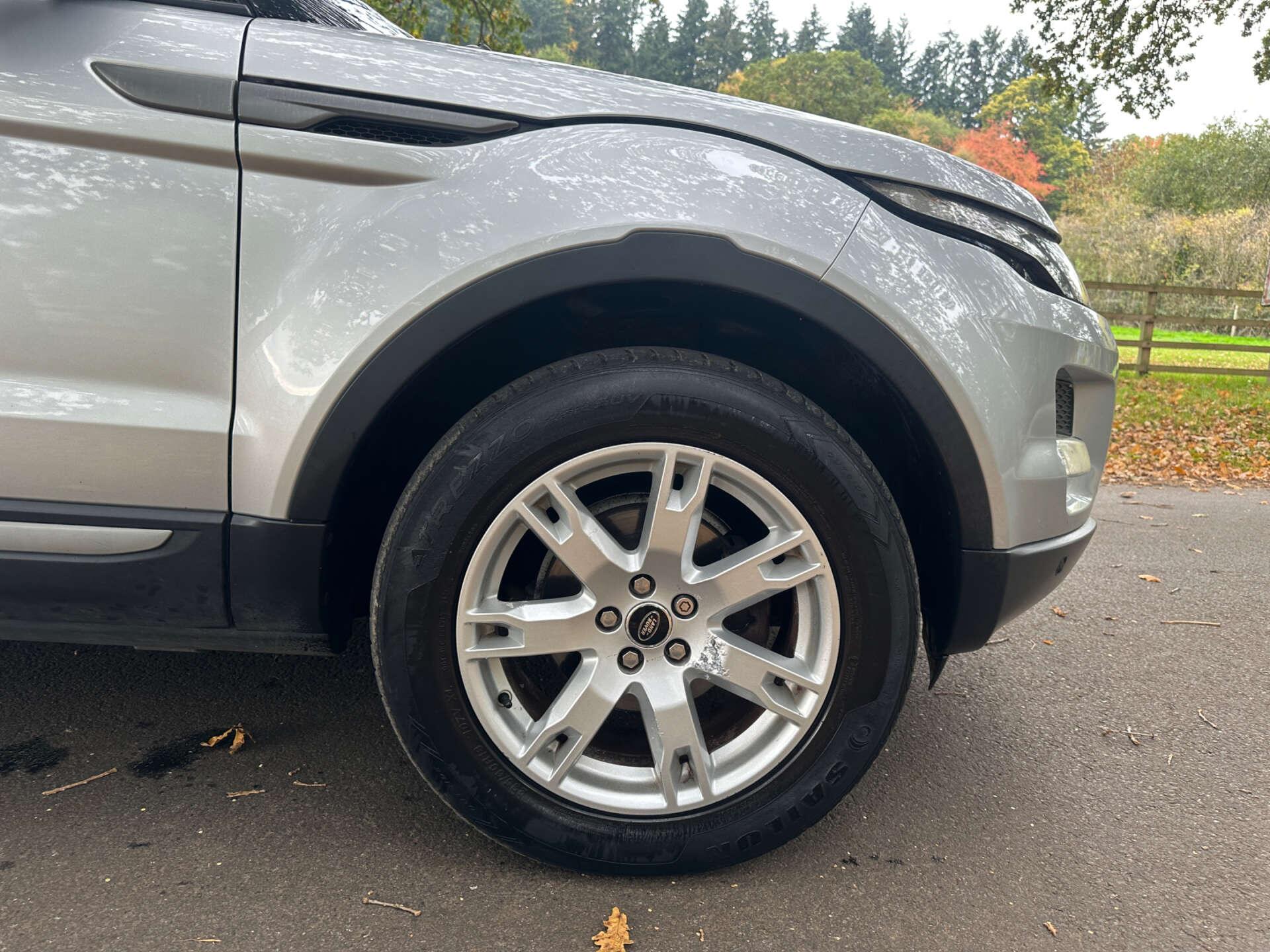 Land Rover Range Rover Evoque 2.2 Range Rover Evoque Pure Tech SD4 Auto 4WD 5dr 5dr Automatic 2013
