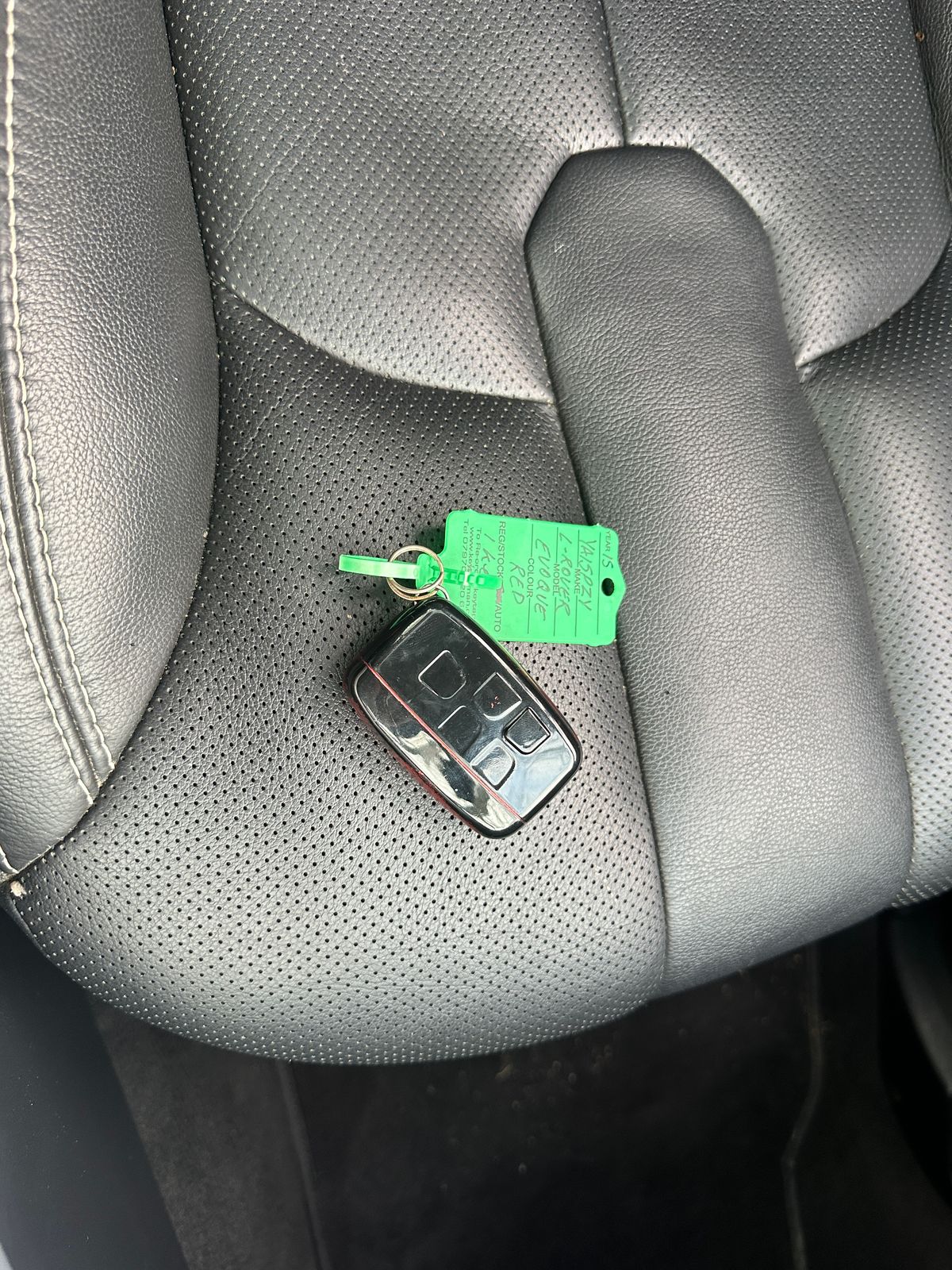 Land Rover Range Rover Evoque 2.2 SD4 Dynamic SUV 5dr Diesel Auto 4WD Euro 5 (s/s) (190 ps) 5dr Automatic 2026