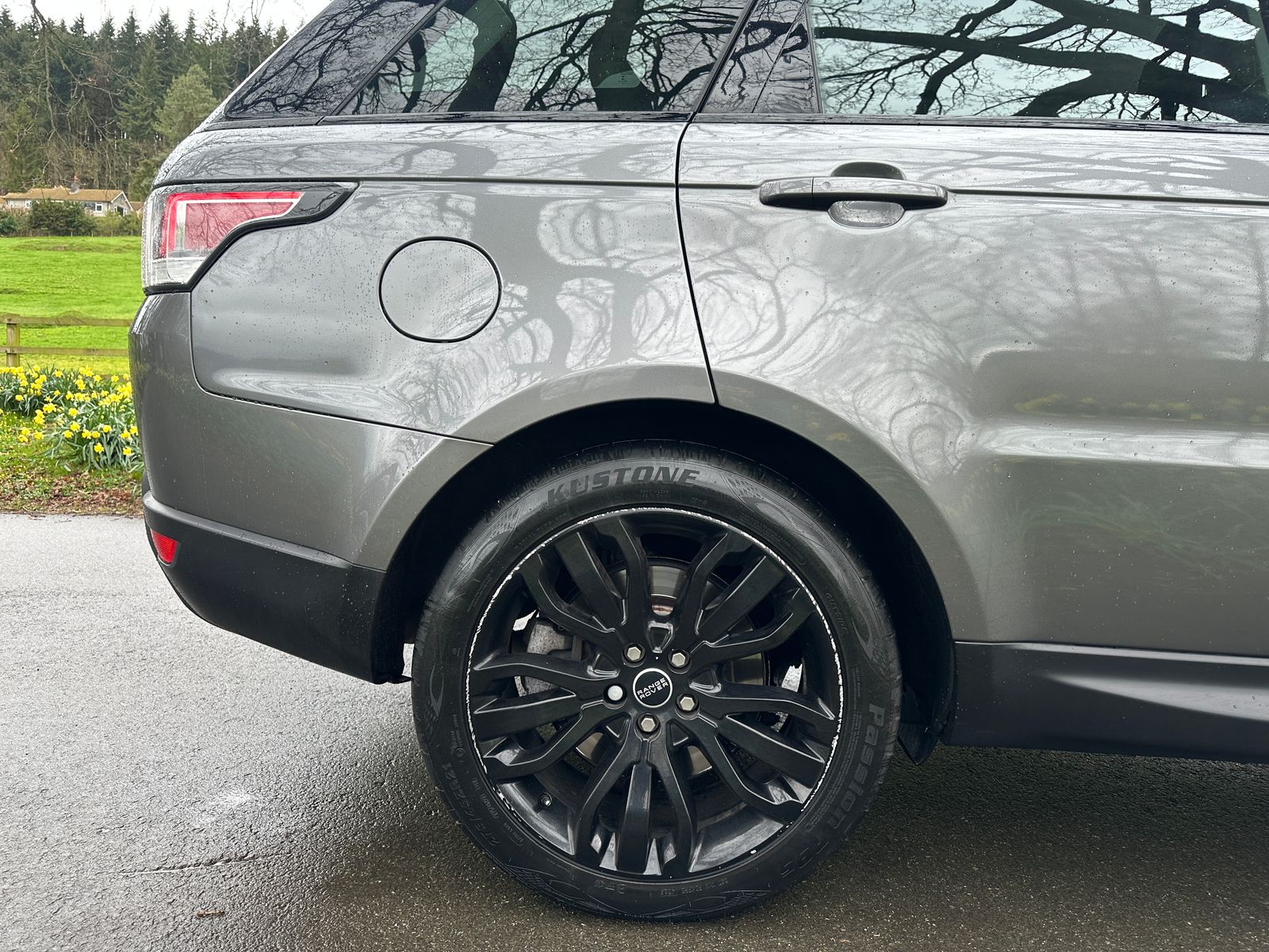 Land Rover Range Rover Sport 3.0 SD V6 HSE Dynamic SUV 5dr Diesel Auto 4WD Euro 5 (s/s) (306 ps) 5dr Automatic 2015