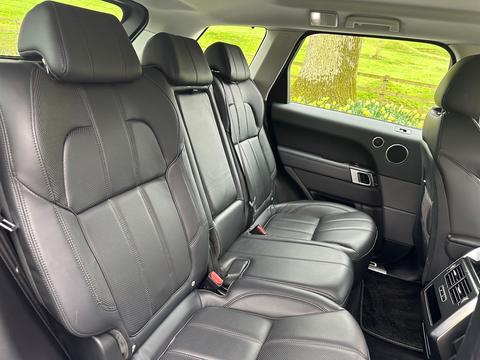 Land Rover Range Rover Sport 3.0 SD V6 HSE Dynamic SUV 5dr Diesel Auto 4WD Euro 5 (s/s) (306 ps) 5dr Automatic 2015