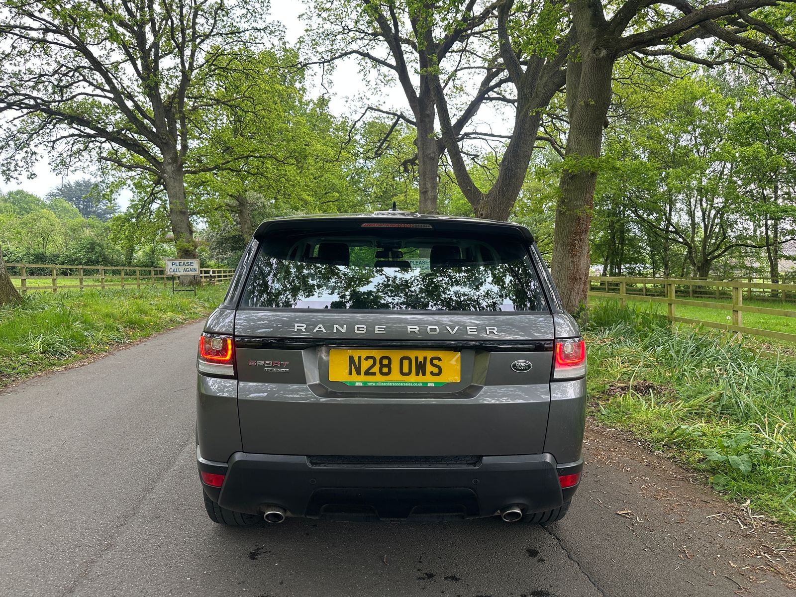 2015 Land Rover Range Rover Sport 3.0 SD V6 HSE Dynamic SUV 5dr Diesel Auto 4WD Euro 5 (s/s) (306 ps), exterior view 4