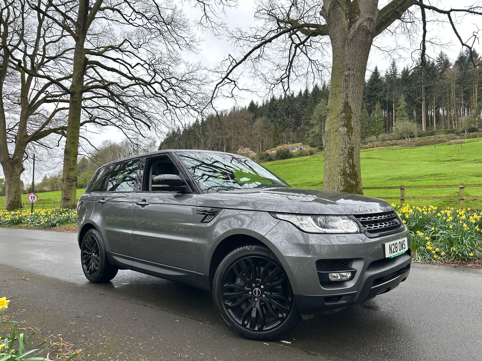 Land Rover Range Rover Sport 3.0 SD V6 HSE Dynamic SUV 5dr Diesel Auto 4WD Euro 5 (s/s) (306 ps) 5dr Automatic 2015