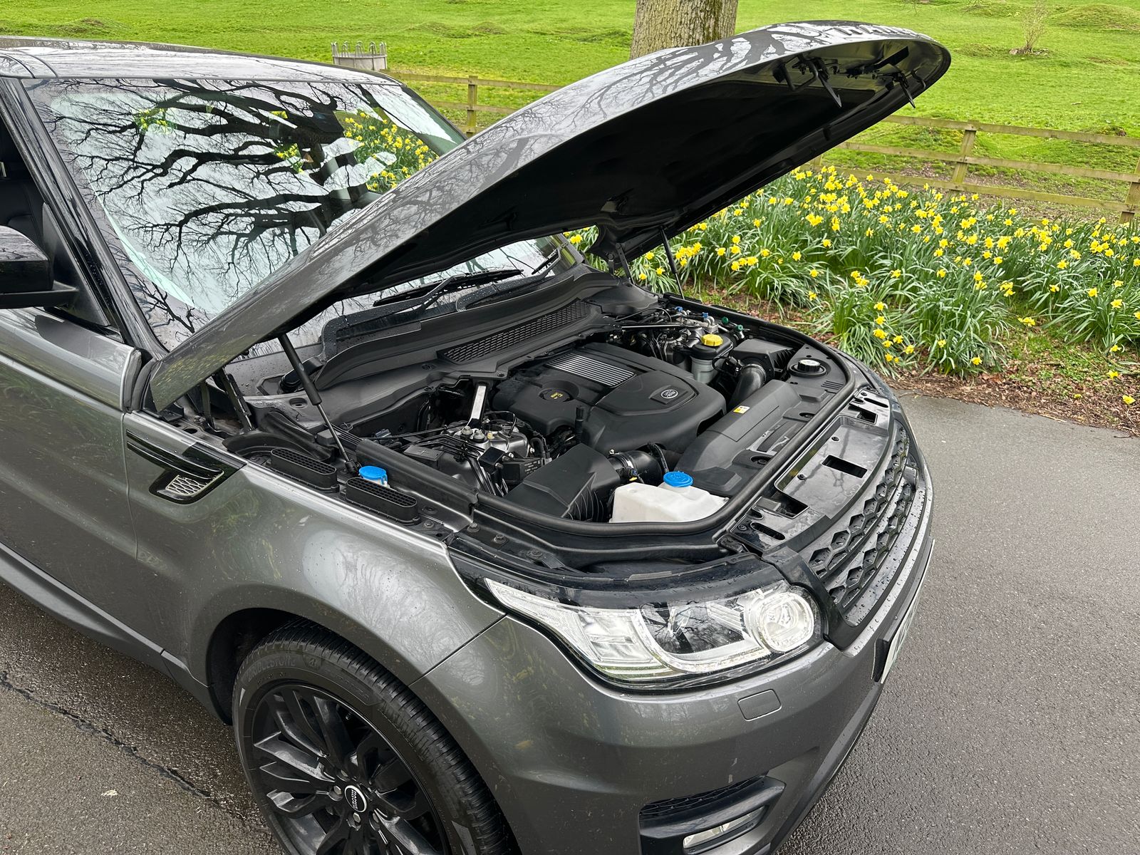 Land Rover Range Rover Sport 3.0 SD V6 HSE Dynamic SUV 5dr Diesel Auto 4WD Euro 5 (s/s) (306 ps) 5dr Automatic 2015