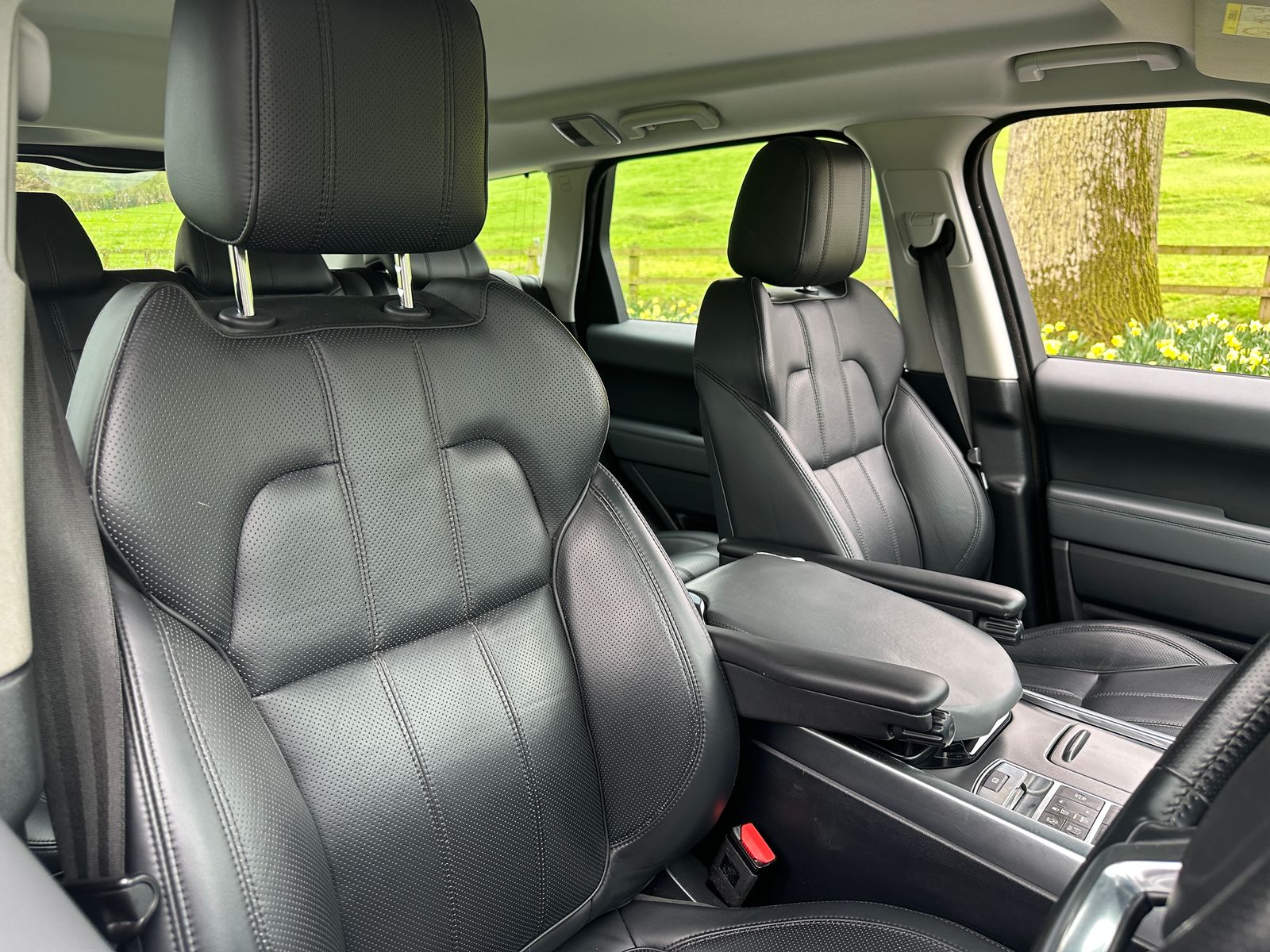 Land Rover Range Rover Sport 3.0 SD V6 HSE Dynamic SUV 5dr Diesel Auto 4WD Euro 5 (s/s) (306 ps) 5dr Automatic 2015