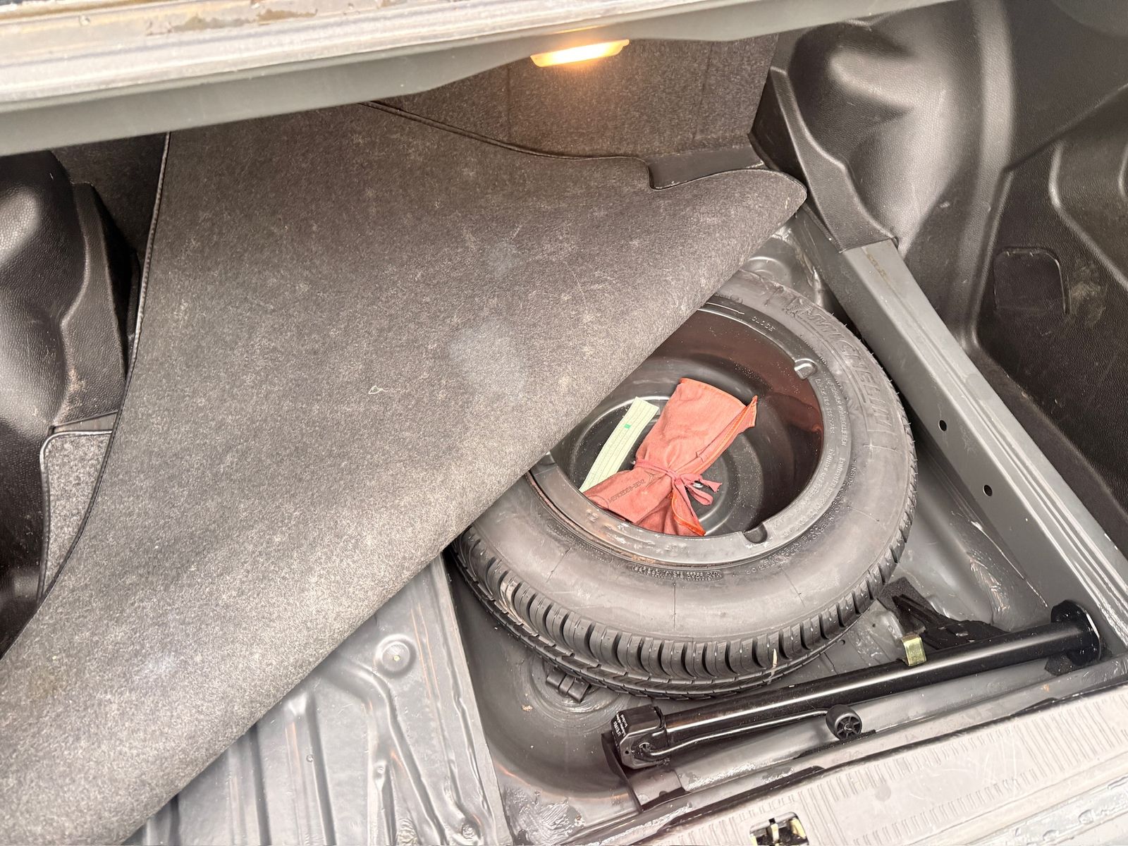 Mercedes-Benz 230 Black 4dr Automatic 1987