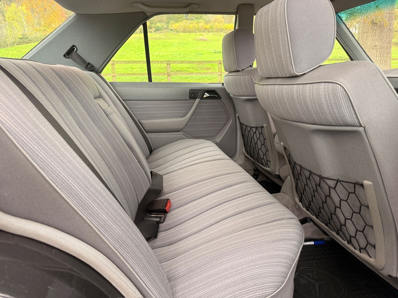 Mercedes-Benz 230 Black 4dr Automatic 1987