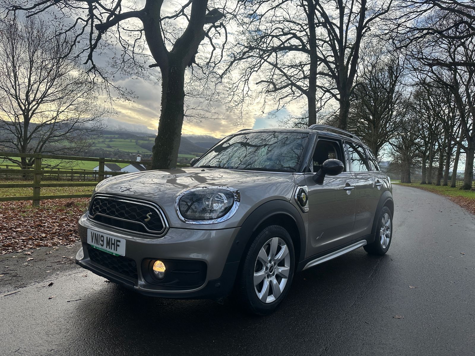 MINI Countryman 1.5 7.6kWh Cooper SE Classic SUV 5dr Petrol Plug-in Hybrid Auto ALL4 Euro 6 (s/s) (224 ps) 5dr Automatic 2019