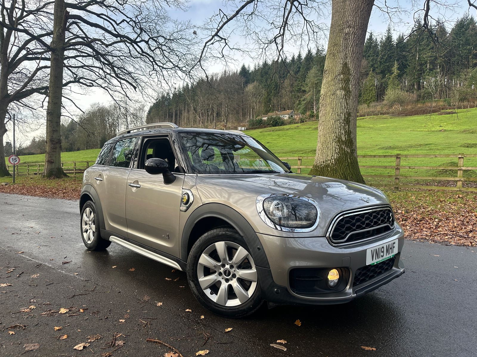 MINI Countryman 1.5 7.6kWh Cooper SE Classic SUV 5dr Petrol Plug-in Hybrid Auto ALL4 Euro 6 (s/s) (224 ps) 5dr Automatic 2019