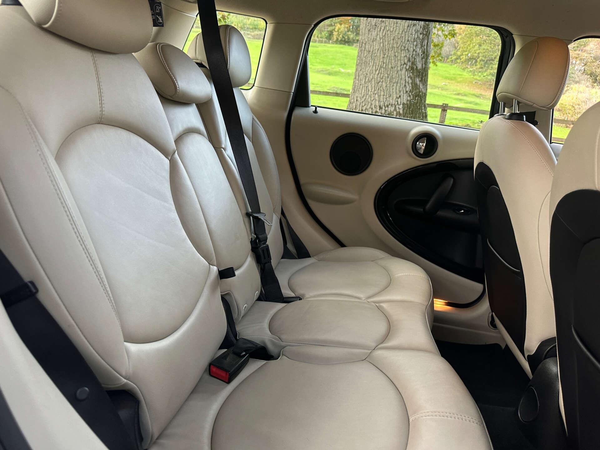 MINI Countryman 1.6 Countryman Cooper S All4 4WD 5dr 5dr Manual 2011