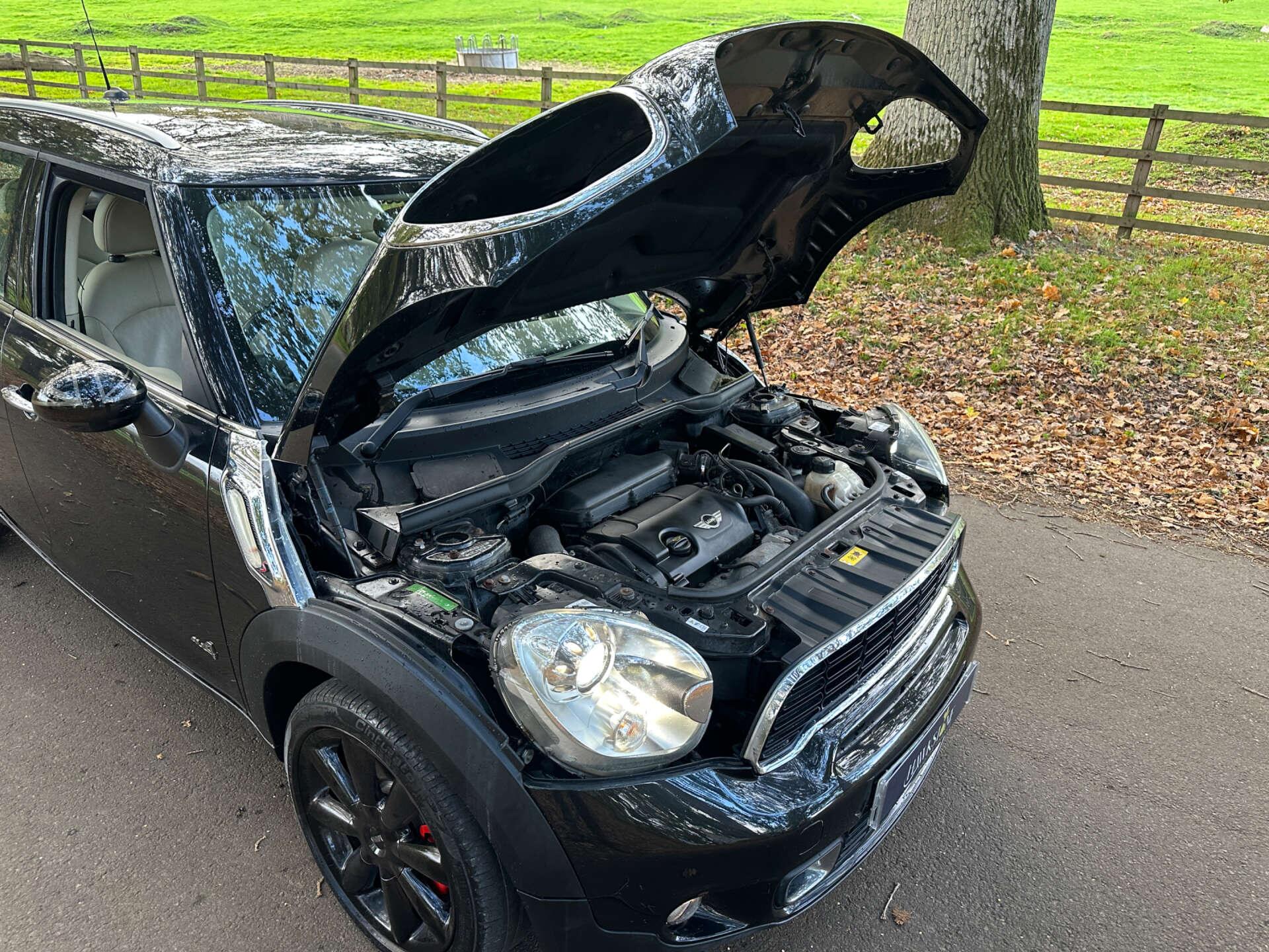 MINI Countryman 1.6 Countryman Cooper S All4 4WD 5dr 5dr Manual 2011