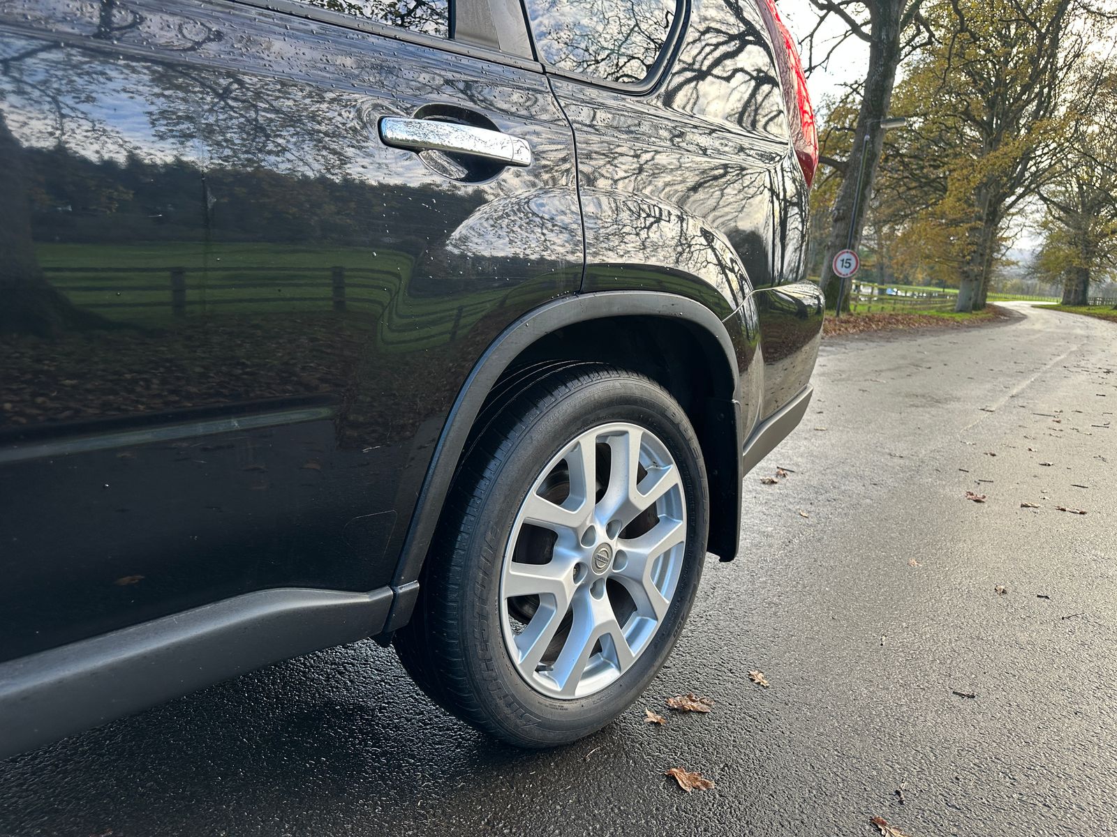 Nissan X-Trail 2.0 dCi Tekna SUV 5dr Diesel Auto 4WD Euro 5 (AVM) (150 ps) 5dr Automatic 2014