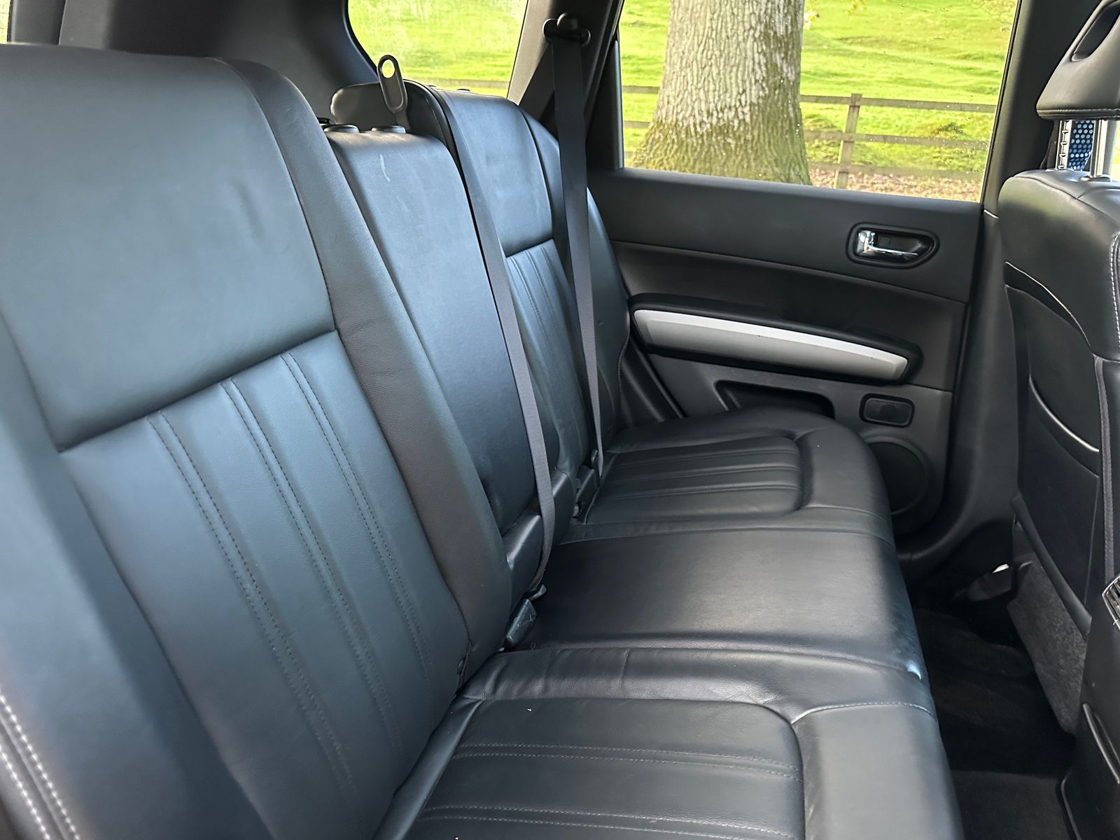 Nissan X-Trail 2.0 dCi Tekna SUV 5dr Diesel Auto 4WD Euro 5 (AVM) (150 ps) 5dr Automatic 2014