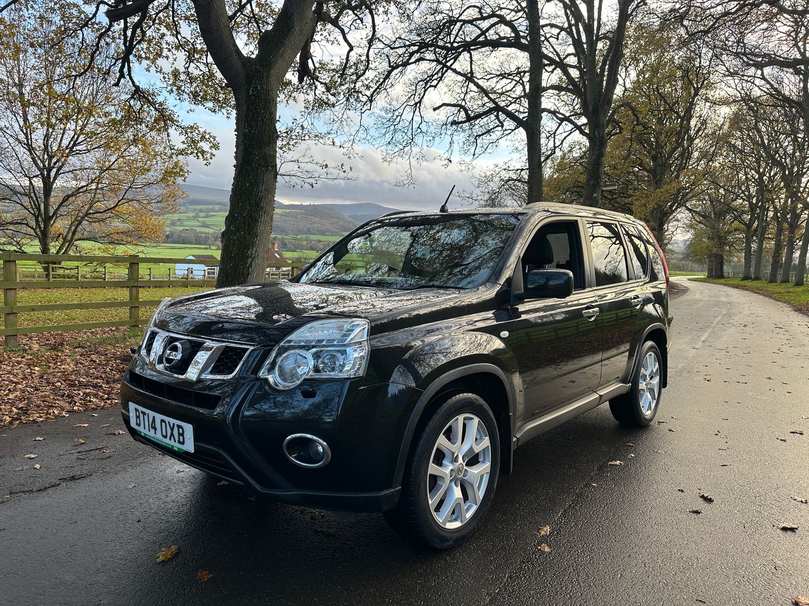 Nissan X-Trail 2.0 dCi Tekna SUV 5dr Diesel Auto 4WD Euro 5 (AVM) (150 ps) 5dr Automatic 2014