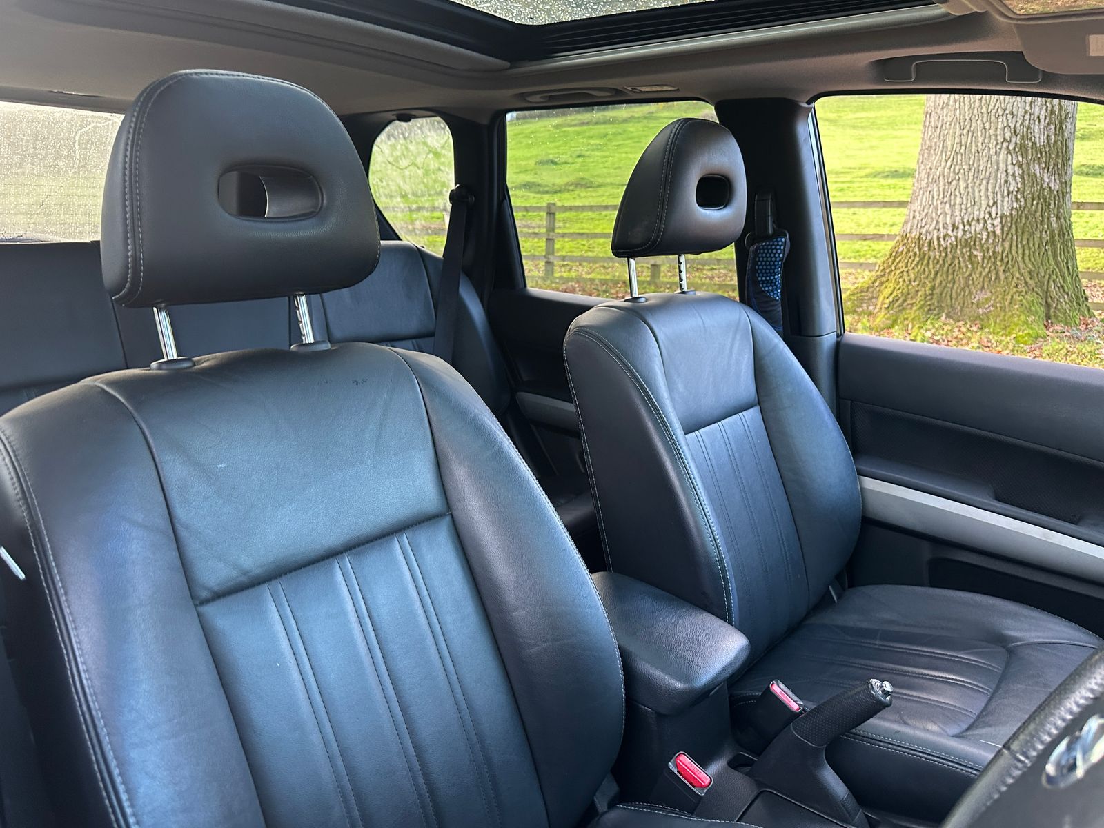 Nissan X-Trail 2.0 dCi Tekna SUV 5dr Diesel Auto 4WD Euro 5 (AVM) (150 ps) 5dr Automatic 2014