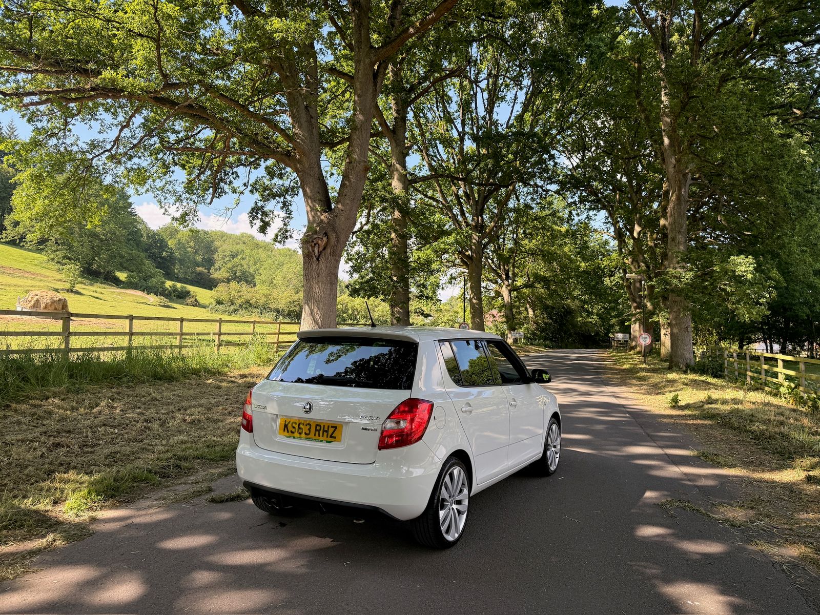 Skoda Fabia 1.4 TSI vRS S2000 Hatchback 5dr Petrol DSG Euro 5 (180 ps) 5dr Automatic 2014
