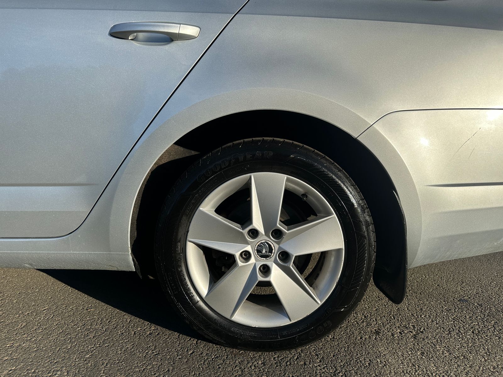 Skoda Octavia 2.0 TDI SE Estate 5dr Diesel Manual 4WD Euro 6 (s/s) (150 ps) 5dr Manual 2014