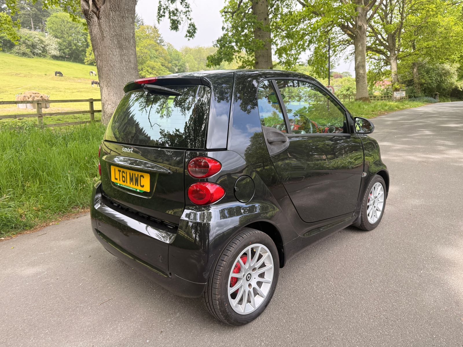 Smart ForTwo 1.0 Passion Coupe 2dr Petrol SoftTouch Euro 5 (84 bhp) 2dr Automatic 2011