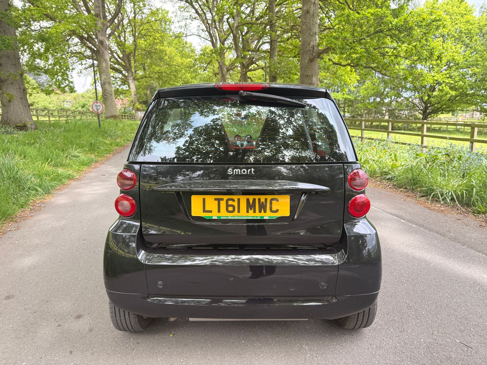 Smart ForTwo 1.0 Passion Coupe 2dr Petrol SoftTouch Euro 5 (84 bhp) 2dr Automatic 2011