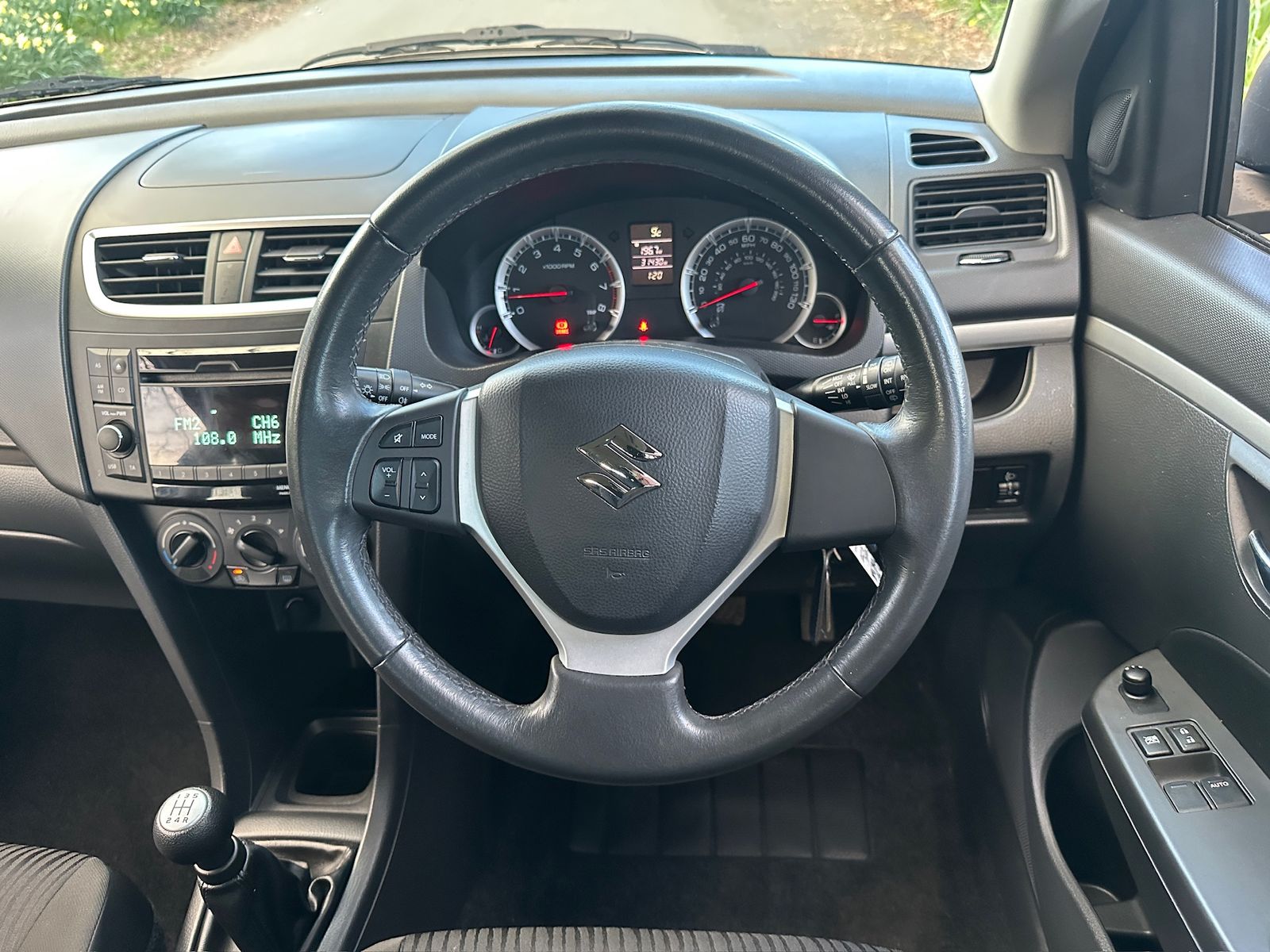 Suzuki Swift 1.2 SZ2 Hatchback 5dr Petrol Manual Euro 5 (94 ps) 5dr Manual 2010