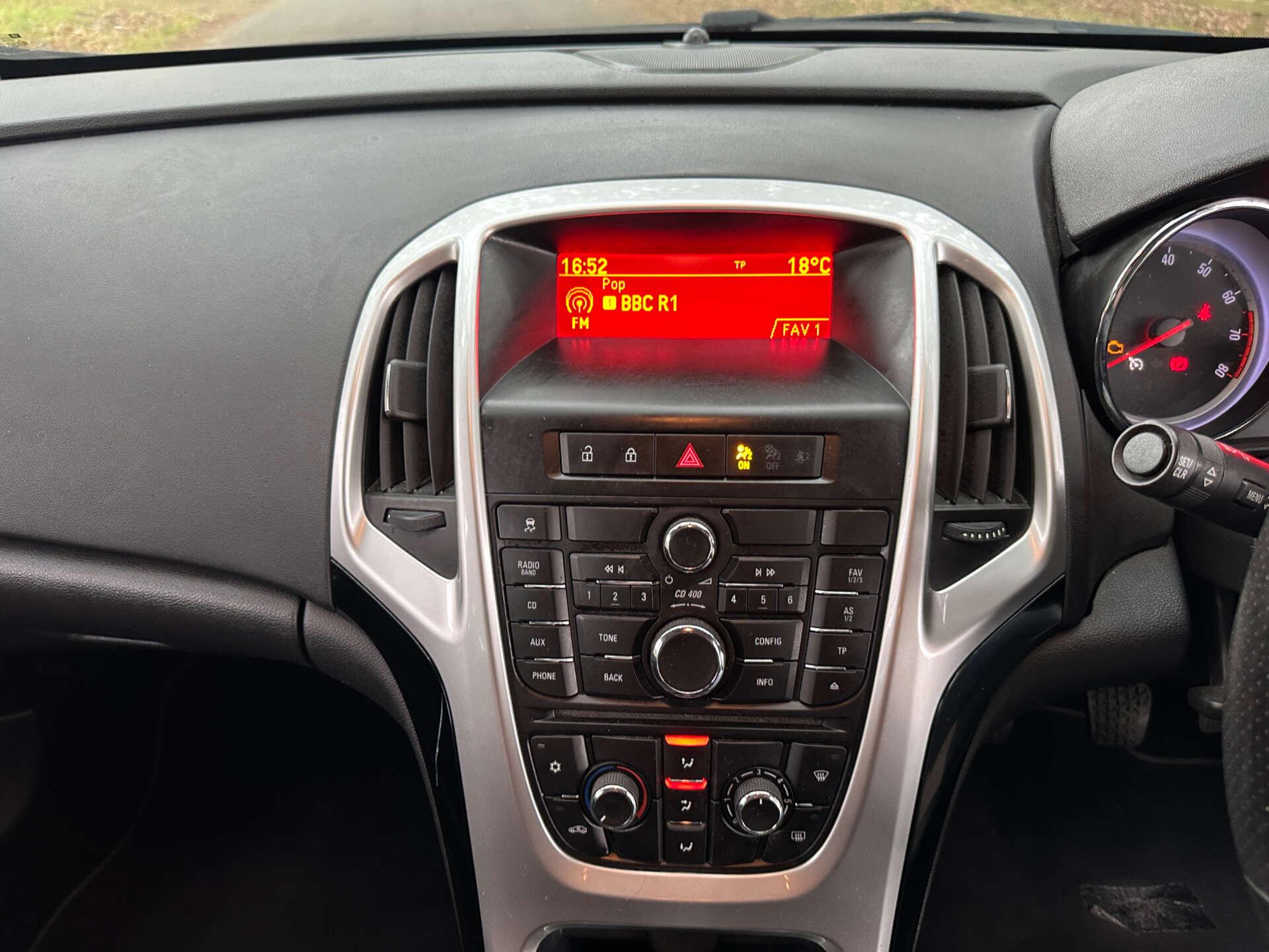 Vauxhall Astra 1.6 Astra SRI 5dr 5dr Manual 2026