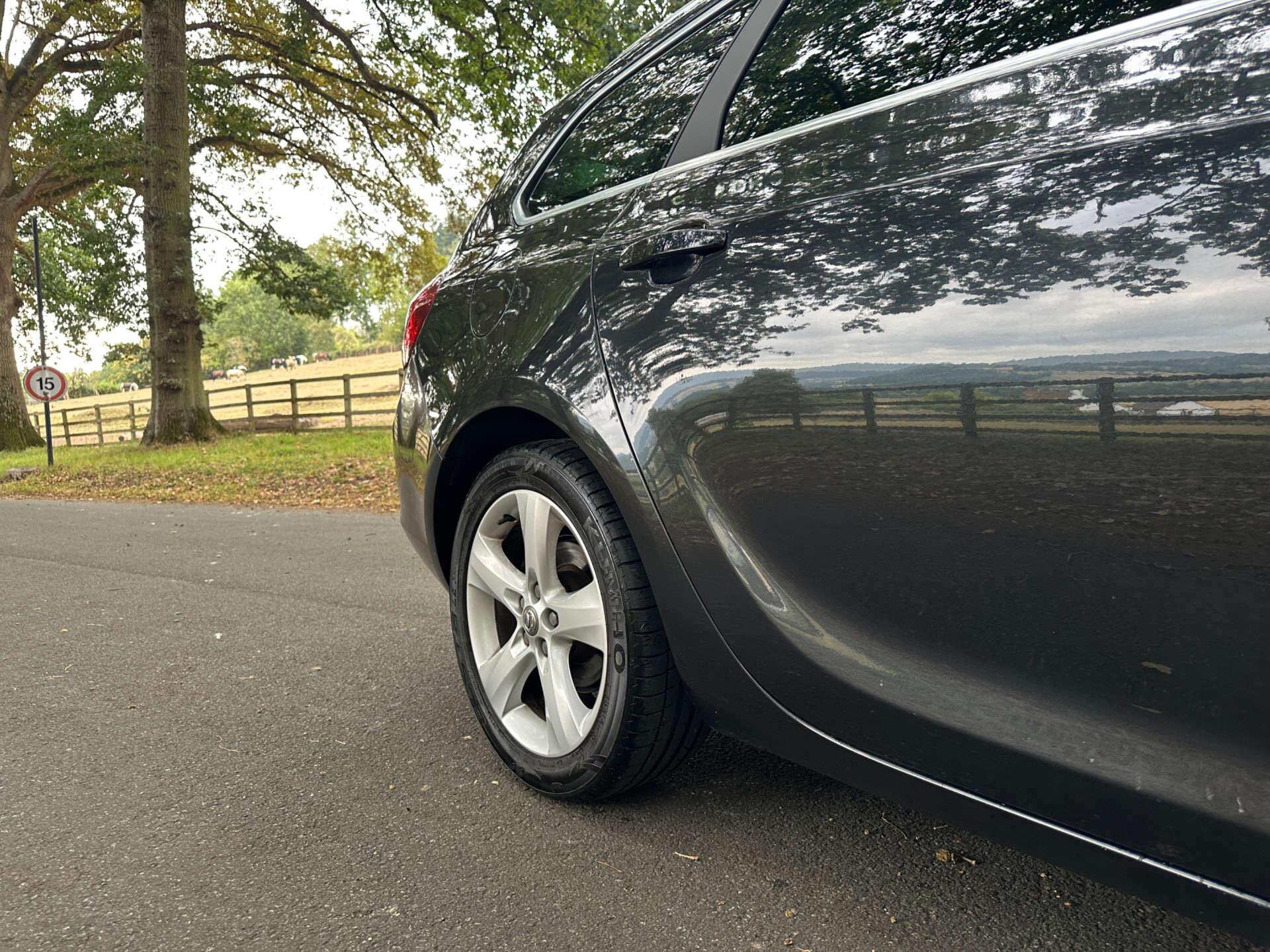 Vauxhall Astra 1.6 Astra SRI 5dr 5dr Manual 2026