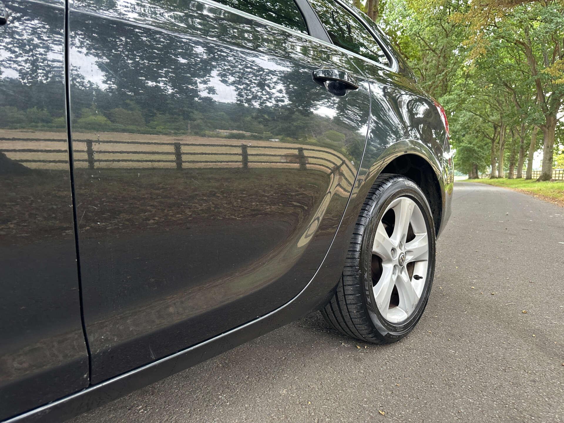 Vauxhall Astra 1.6 Astra SRI 5dr 5dr Manual 2026