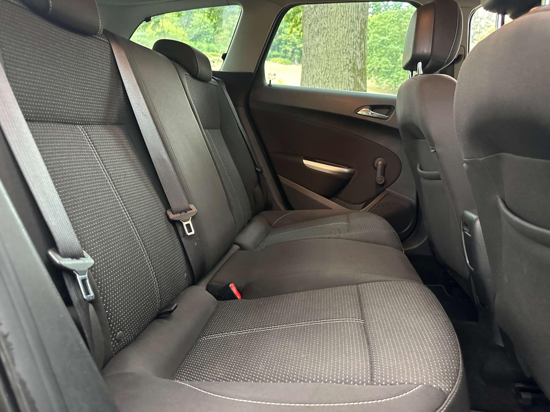 Vauxhall Astra 1.6 Astra SRI 5dr 5dr Manual 2026