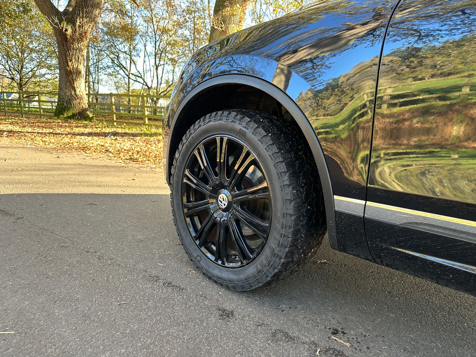 Volkswagen Touareg 3.0 TDI V6 BlueMotion Tech R-Line Plus SUV 5dr Diesel Tiptronic 4WD Euro 6 (s/s) (262 ps) 5dr Automatic 2016