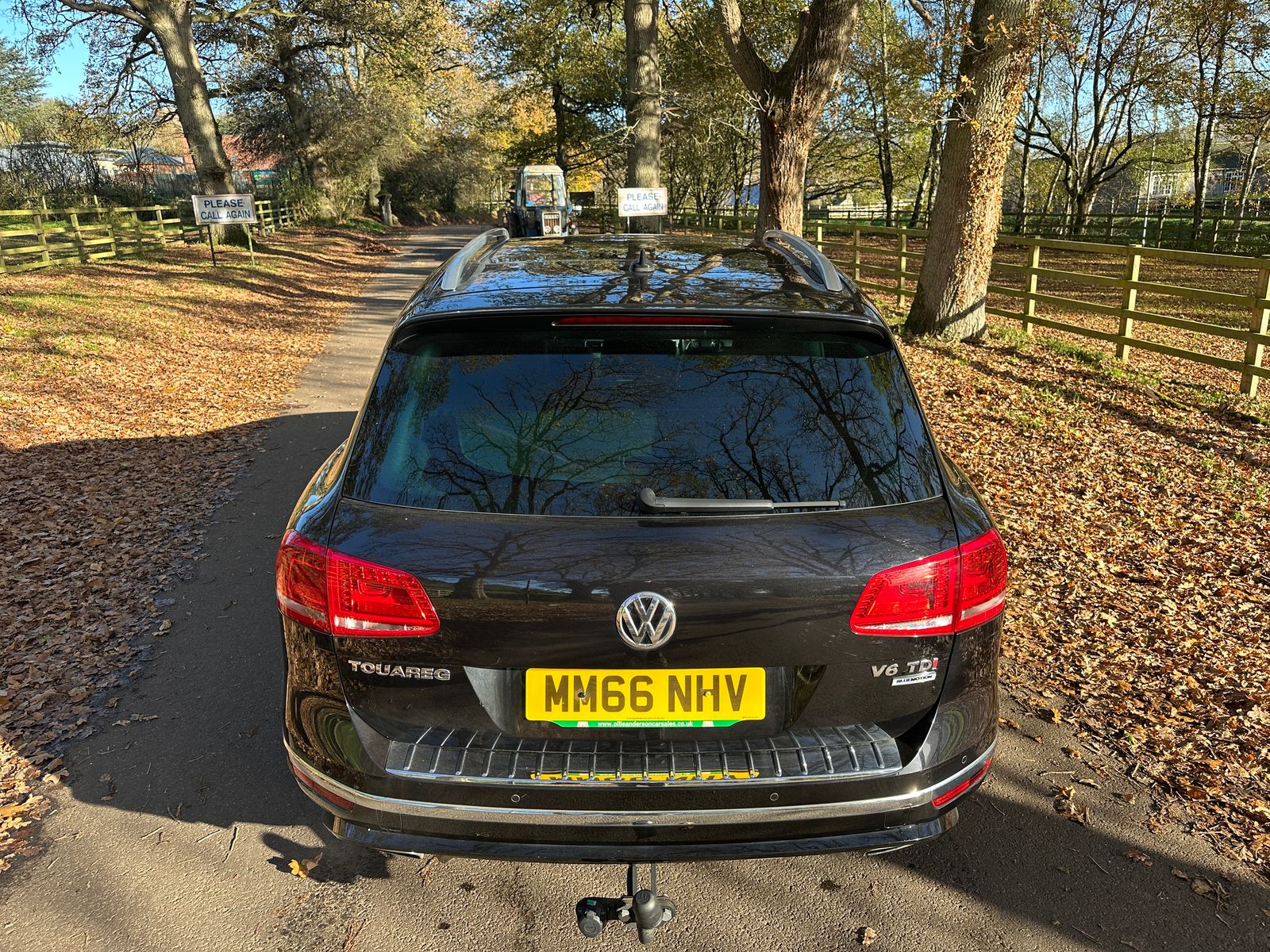 Volkswagen Touareg 3.0 TDI V6 BlueMotion Tech R-Line Plus SUV 5dr Diesel Tiptronic 4WD Euro 6 (s/s) (262 ps) 5dr Automatic 2016