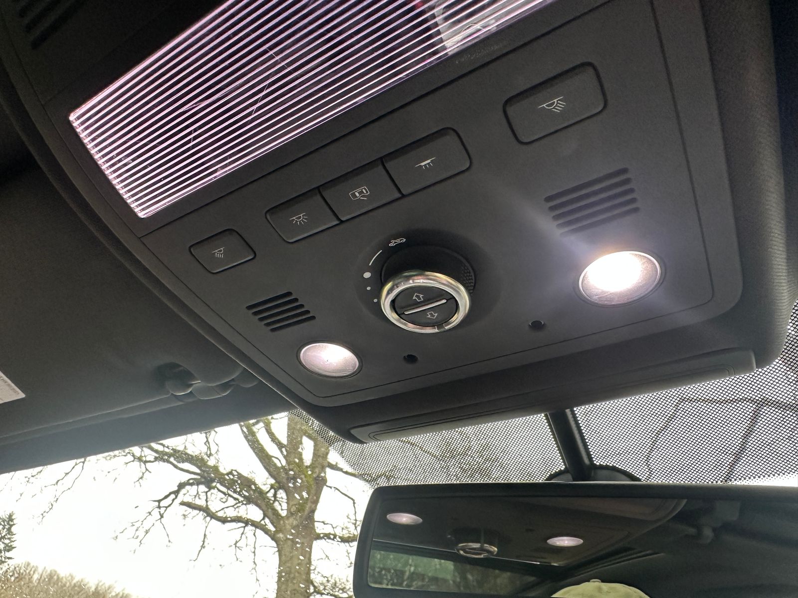 Volkswagen Touareg 3.0 TDI V6 BlueMotion Tech R-Line SUV 5dr Diesel Tiptronic 4WD Euro 6 (s/s) (262 ps) 5dr Automatic 2016