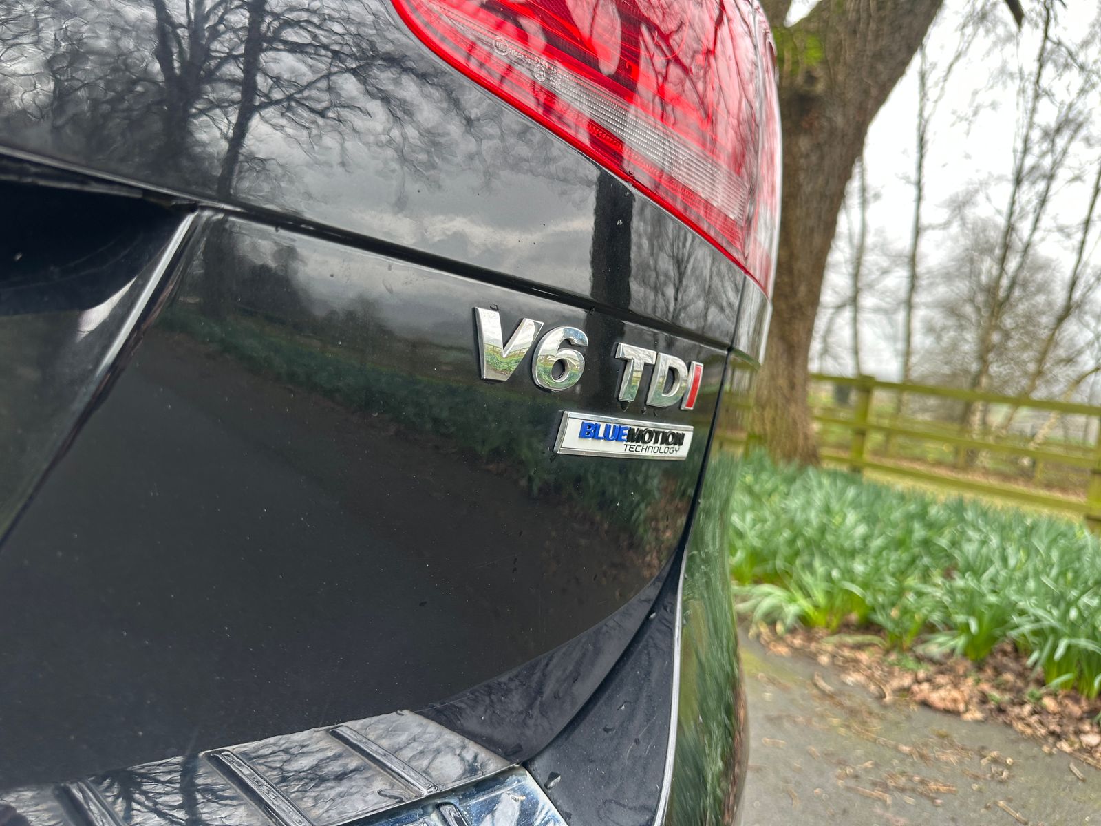 Volkswagen Touareg 3.0 TDI V6 BlueMotion Tech R-Line SUV 5dr Diesel Tiptronic 4WD Euro 6 (s/s) (262 ps) 5dr Automatic 2016