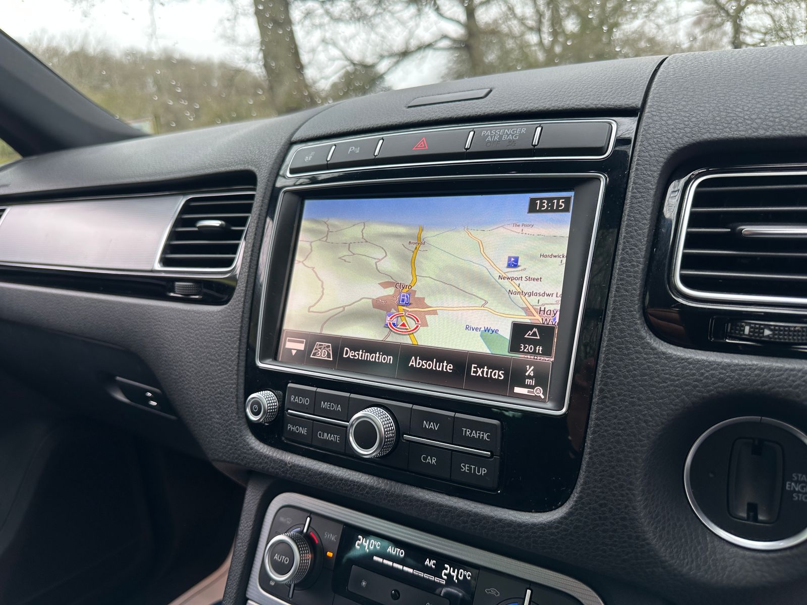 Volkswagen Touareg 3.0 TDI V6 BlueMotion Tech R-Line SUV 5dr Diesel Tiptronic 4WD Euro 6 (s/s) (262 ps) 5dr Automatic 2016