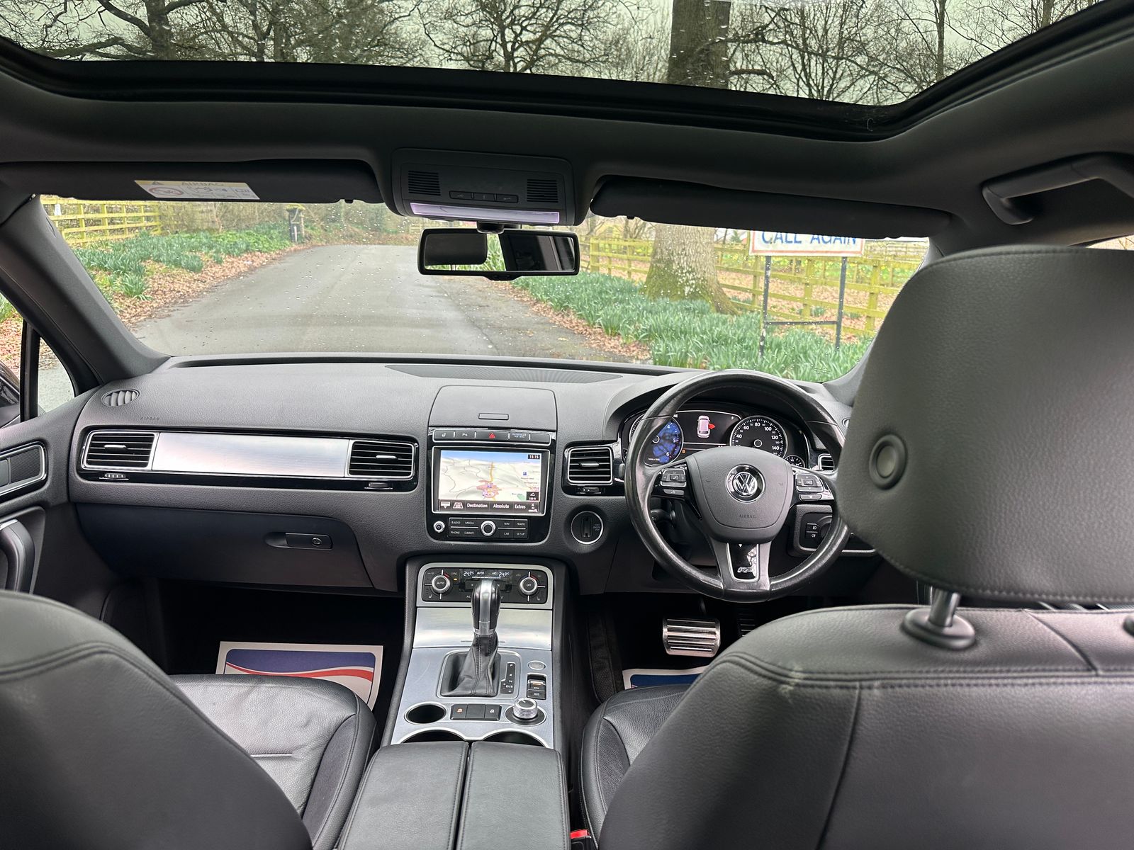 Volkswagen Touareg 3.0 TDI V6 BlueMotion Tech R-Line SUV 5dr Diesel Tiptronic 4WD Euro 6 (s/s) (262 ps) 5dr Automatic 2016