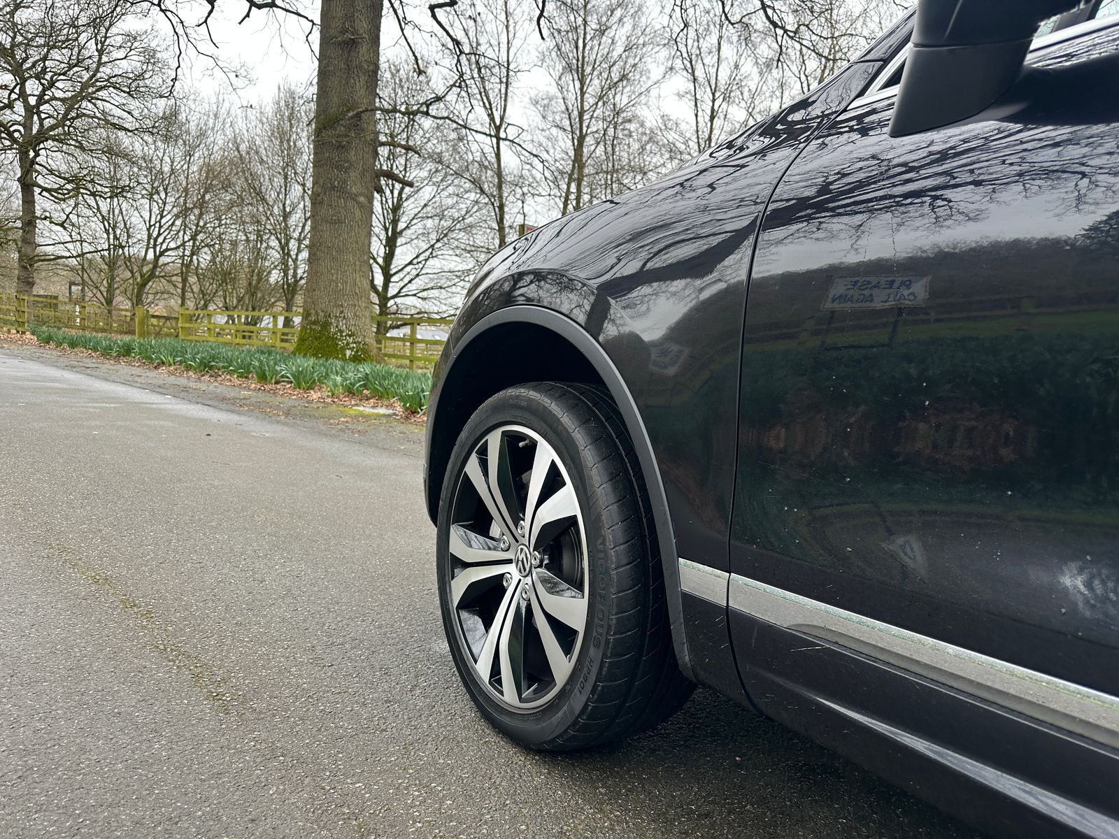 Volkswagen Touareg 3.0 TDI V6 BlueMotion Tech R-Line SUV 5dr Diesel Tiptronic 4WD Euro 6 (s/s) (262 ps) 5dr Automatic 2016