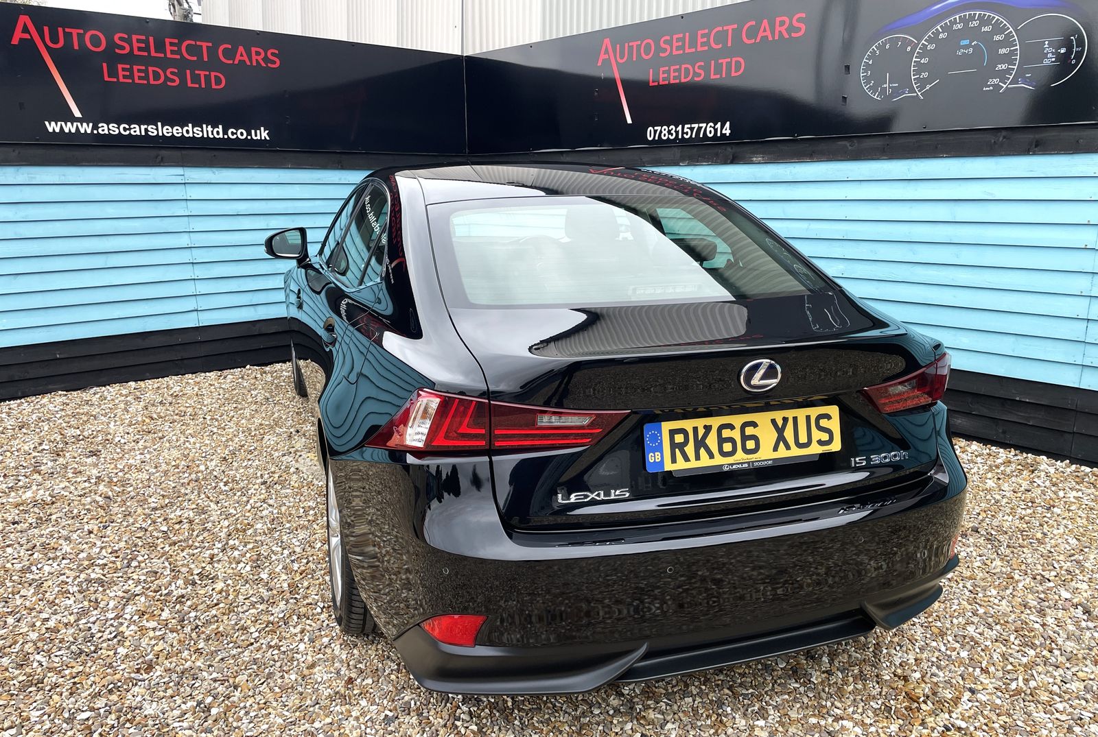 Lexus IS 2.5 300h Executive Edition Saloon 4dr Petrol Hybrid E-CVT Euro 6 (s/s) (223 ps) 4dr Automatic 2016