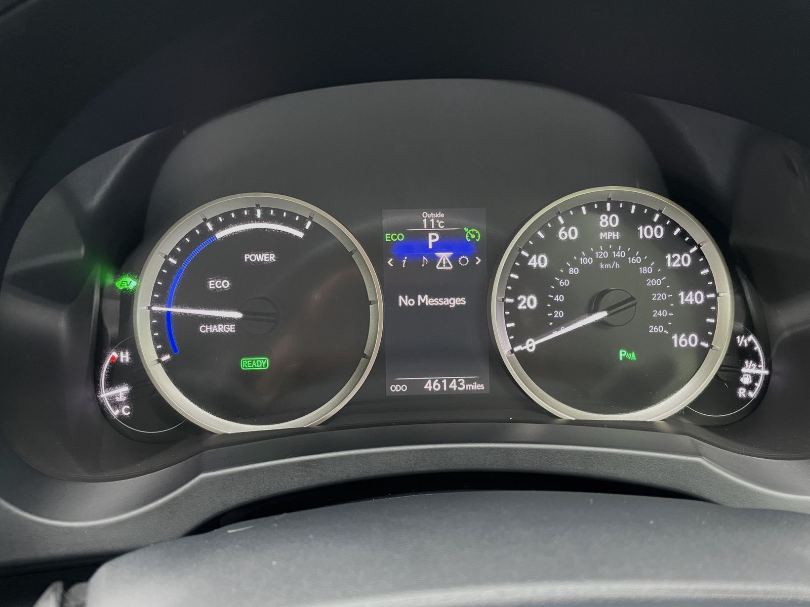 Lexus IS 2.5 300h Executive Edition Saloon 4dr Petrol Hybrid E-CVT Euro 6 (s/s) (223 ps) 4dr Automatic 2016