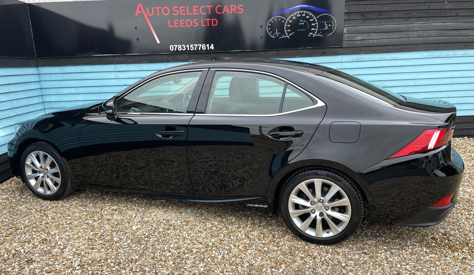 Lexus IS 2.5 300h Executive Edition Saloon 4dr Petrol Hybrid E-CVT Euro 6 (s/s) (223 ps) 4dr Automatic 2016